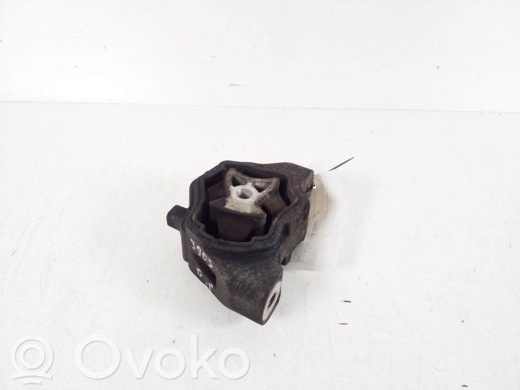 Volvo V60 Engine mount bracket 