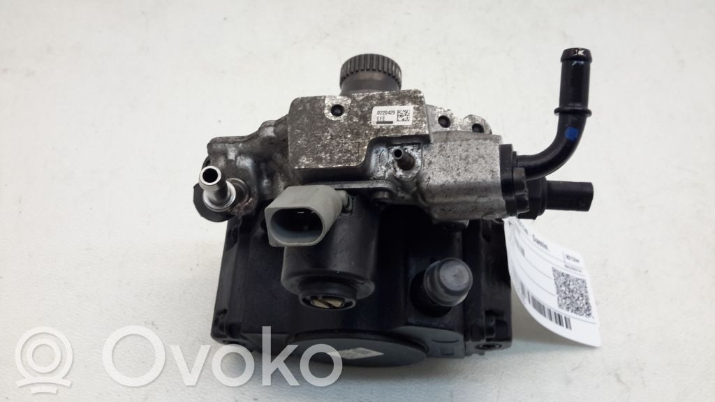 Mercedes-Benz B W246 W242 Fuel injection high pressure pump 