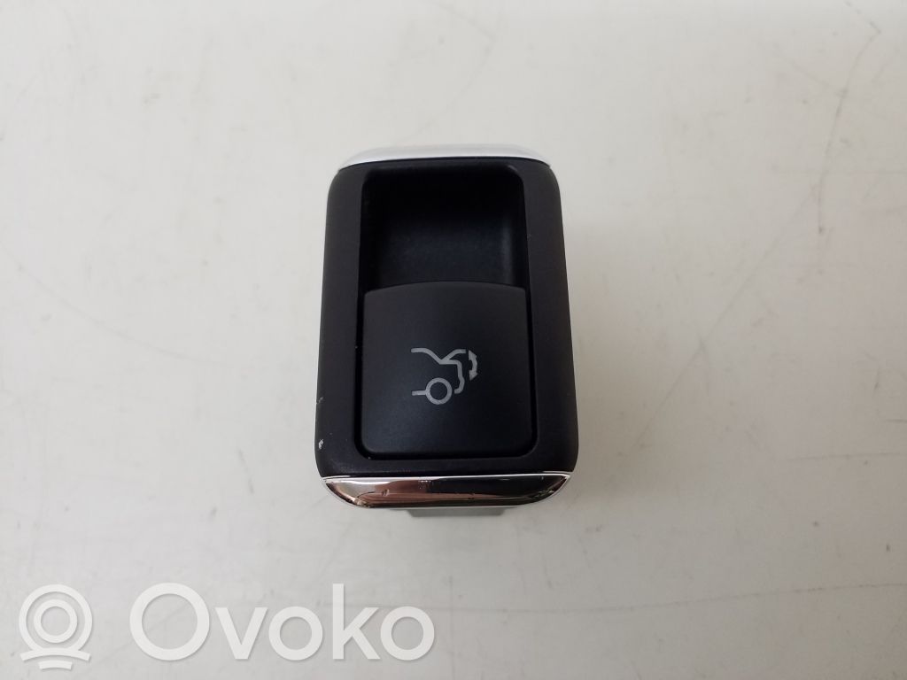 Mercedes-Benz E W212 Przełącznik / Przycisk otwierania klapy bagażnika 