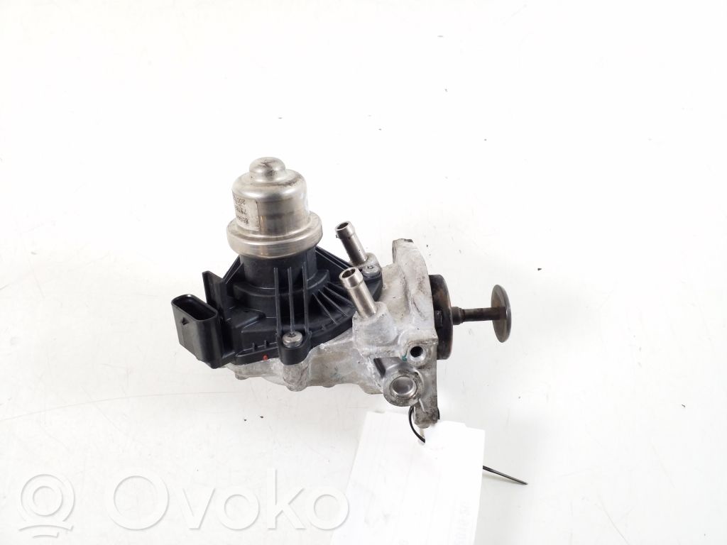 BMW 2 F46 Zawór EGR 