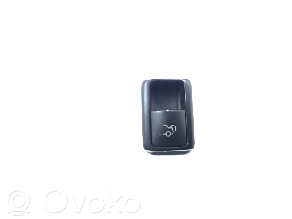 Mercedes-Benz E W212 Tailgate opening switch 
