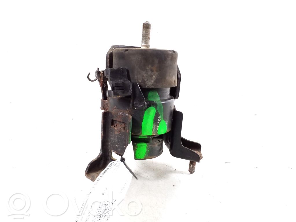 Lexus RX 330 - 350 - 400H Engine mount bracket 