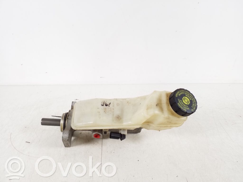 Toyota Corolla E120 E130 Galvenais bremžu cilindrs 
