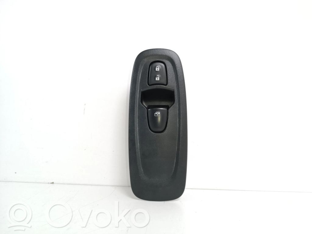 Renault Kadjar Electric window control switch 