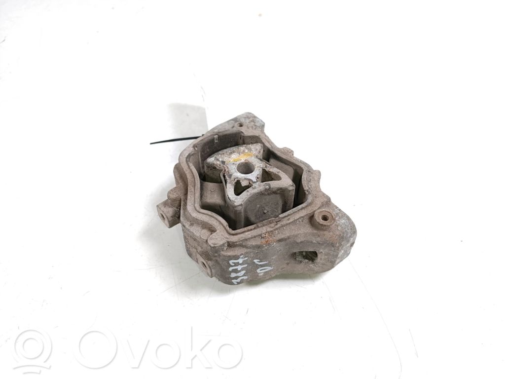 Volvo S60 Engine mount bracket 