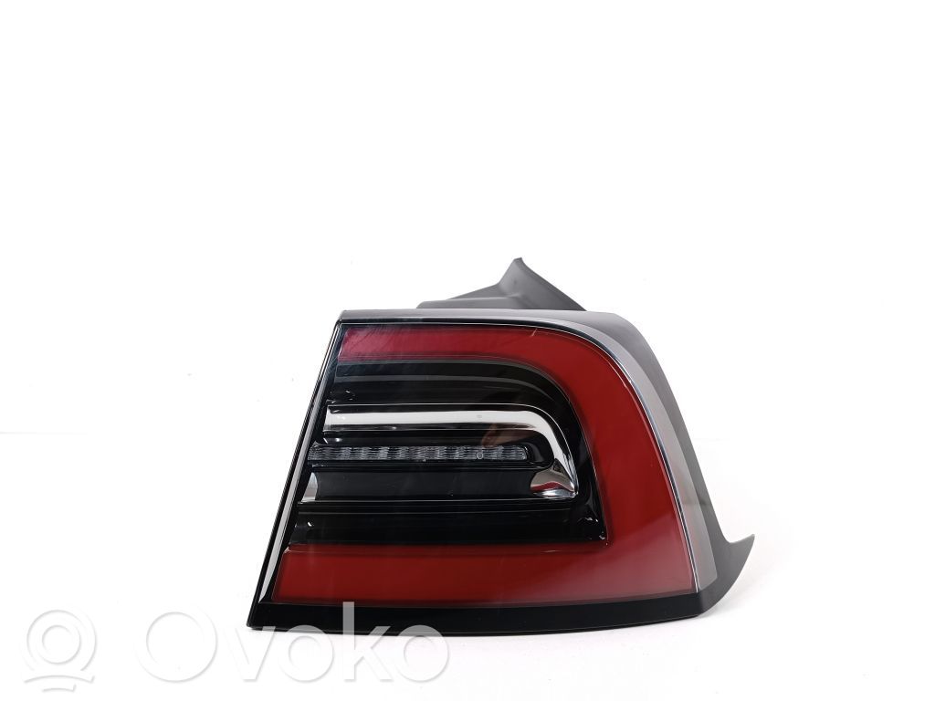 Tesla Model 3 Takavalot 