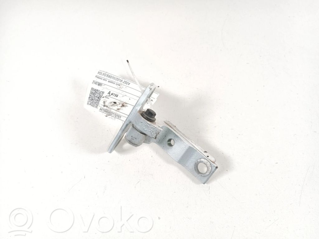 Volvo S60 Front door lower hinge 