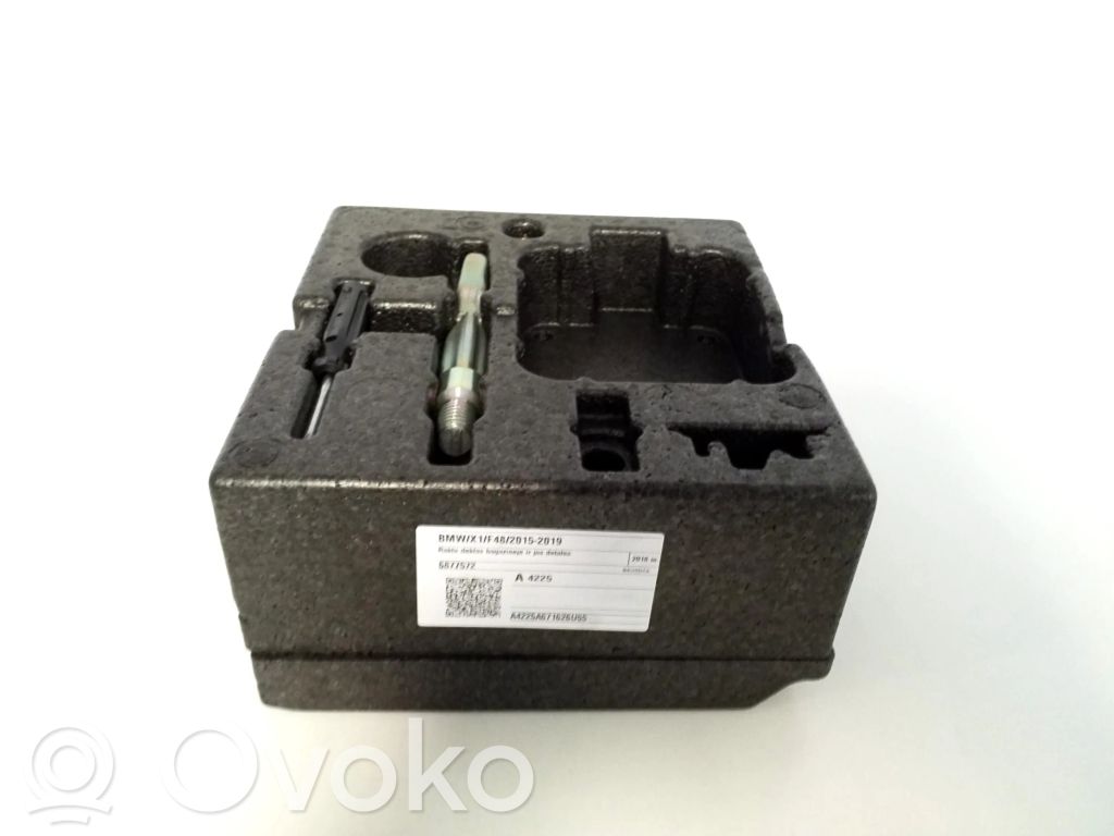 BMW X1 F48 F49 Tool set 