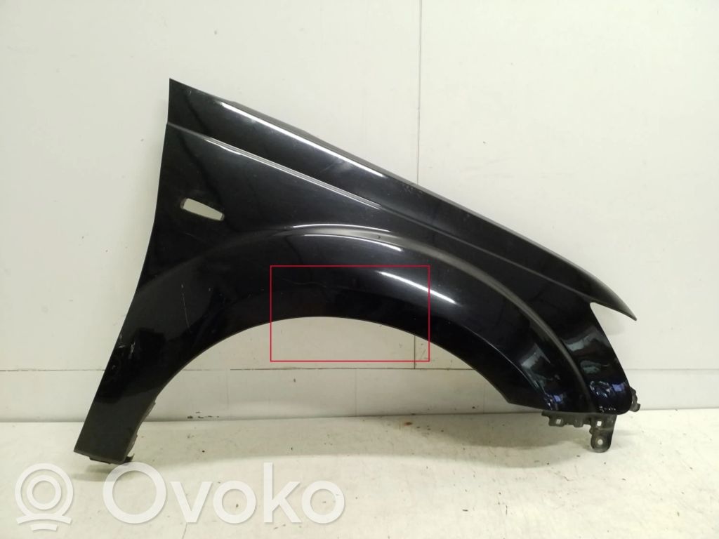Mitsubishi Outlander Sparnas 