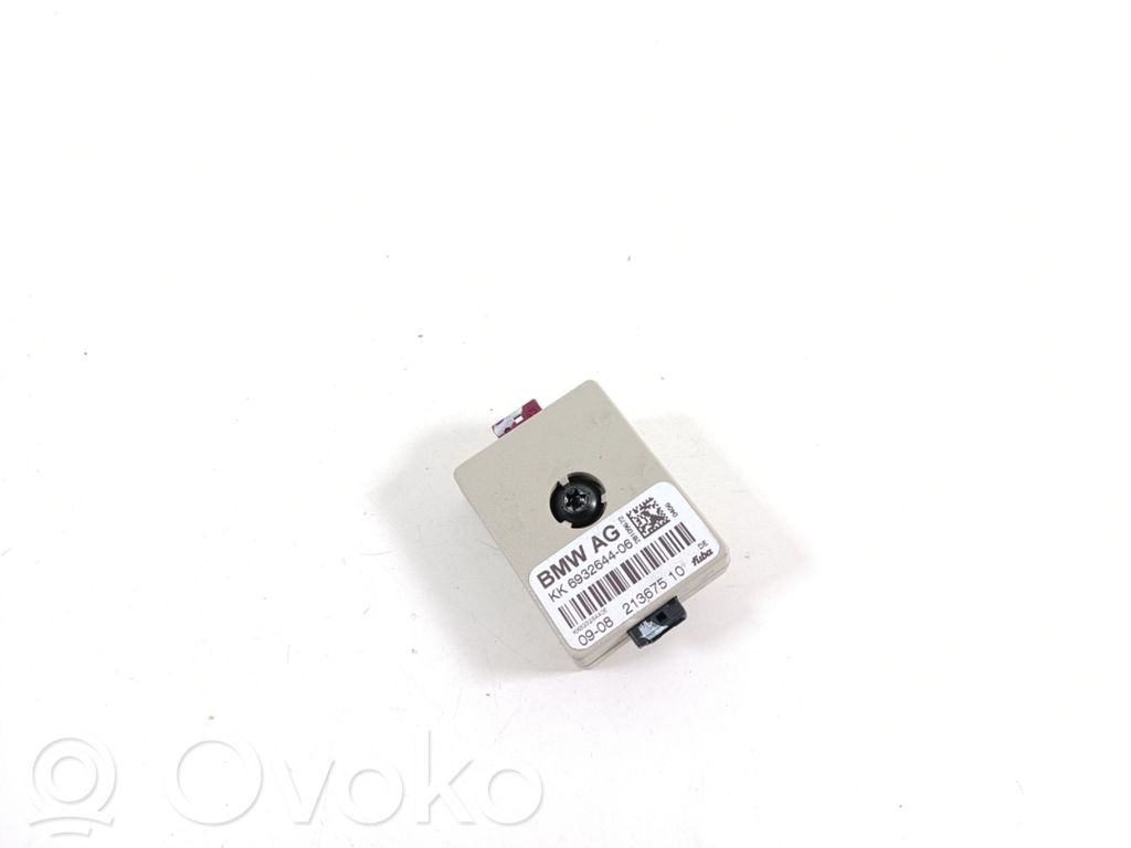 BMW X6 E71 Aerial antenna amplifier 