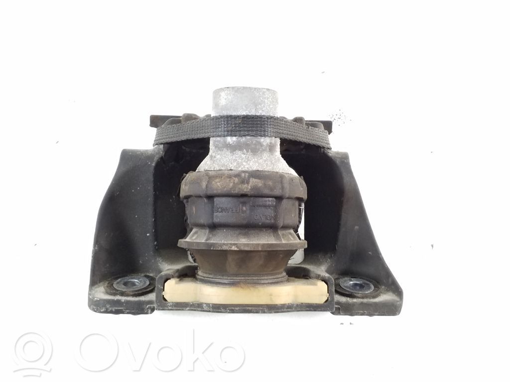 Volvo XC60 Engine mount bracket 