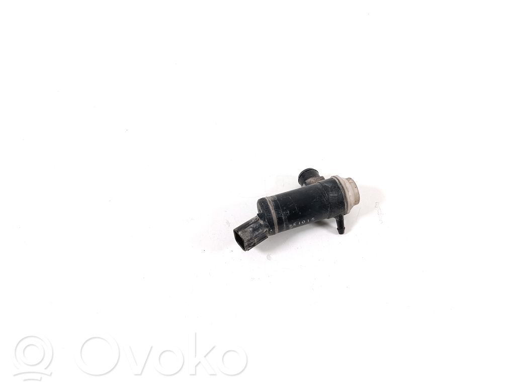 Subaru Legacy Windscreen/windshield washer pump 