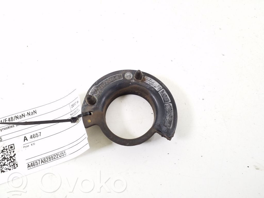 BMW X1 F48 F49 Ylempi etutukivarren kiinnitys 