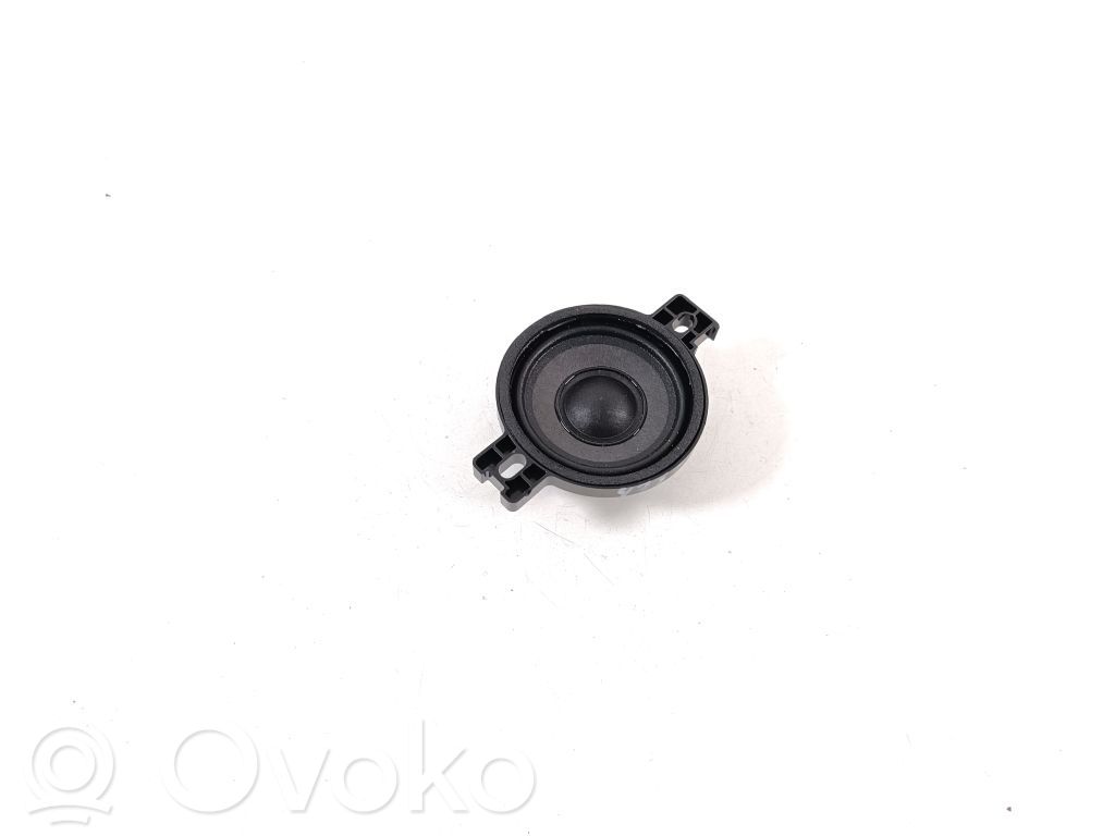 Volkswagen T-Roc Front door speaker 