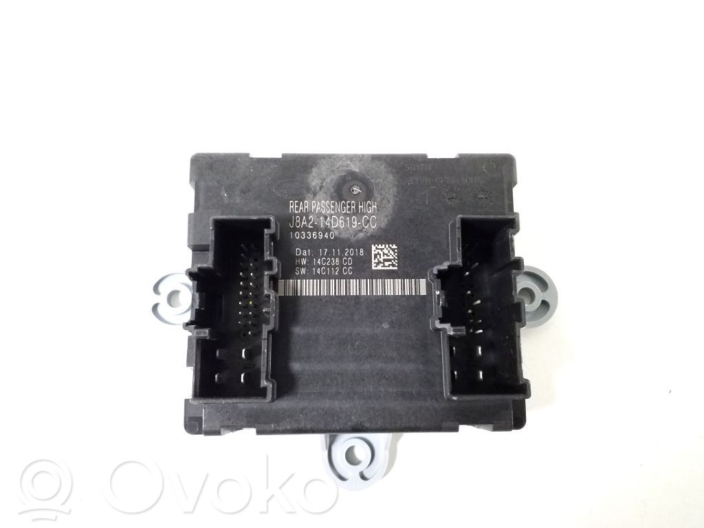Unité de commande module de porte   J8A214D619CC