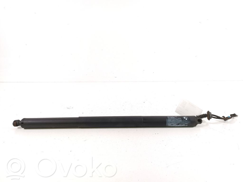 BMW 2 F46 Amortyzator / Siłownik tylnej klapy bagażnika 
