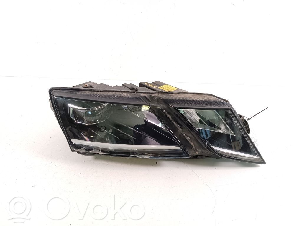 Skoda Octavia Mk4 Phare frontale 
