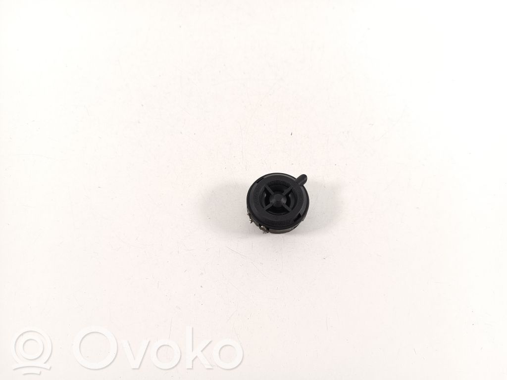 Mercedes-Benz E W212 Etuoven kaiutin 