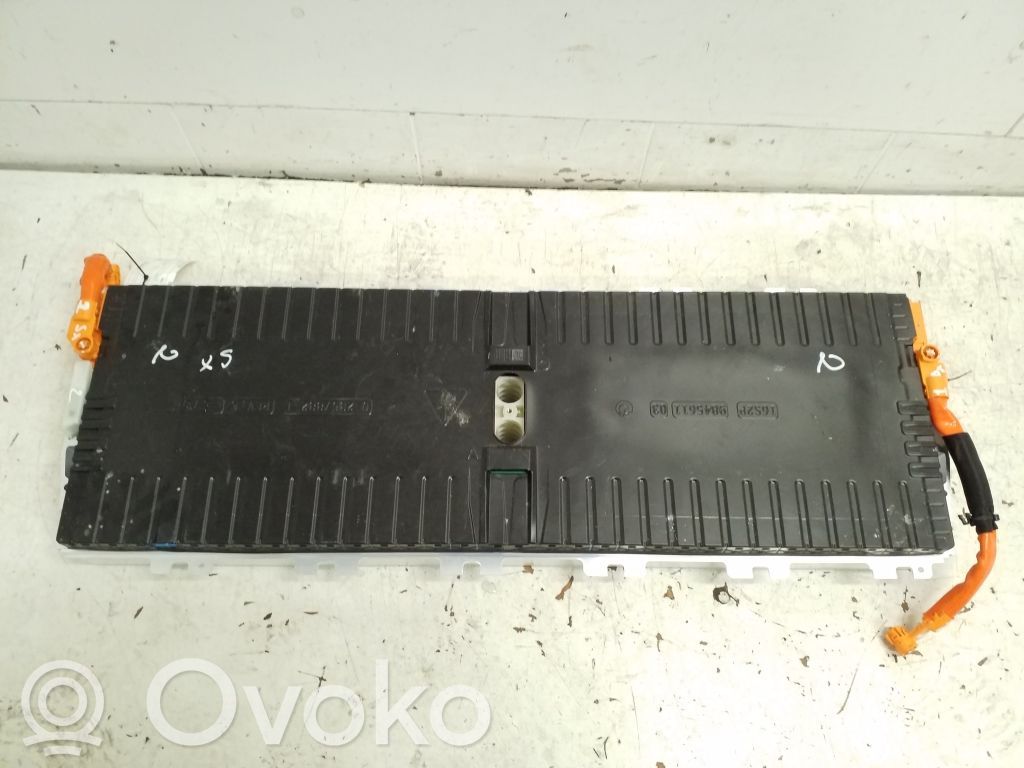 Ogniwo akumulatora do samochodów hybrydowych / elektrycznych   8847101