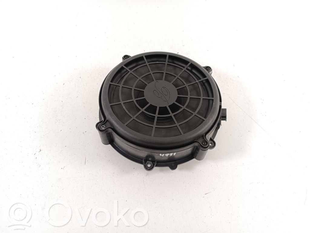 Porsche Cayenne (9Y0 9Y3) Altavoz de la puerta delantera
