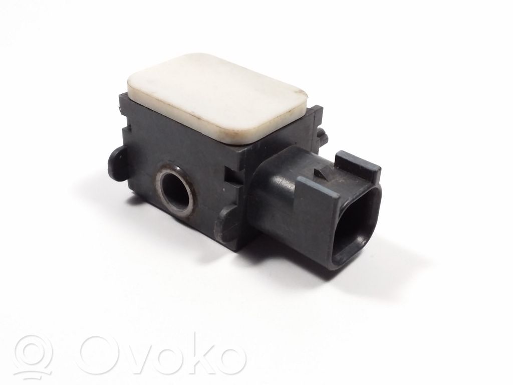 Ford Focus C-MAX Airbag deployment crash/impact sensor 