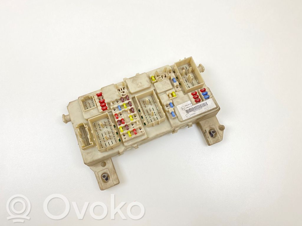 Saugiklių blokas   7M5T14014,F0512C,L2L10L12L13,0N5XNLFBV0