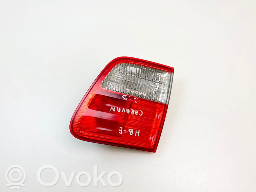 Mercedes-Benz E W210 Tailgate rear/tail lights 