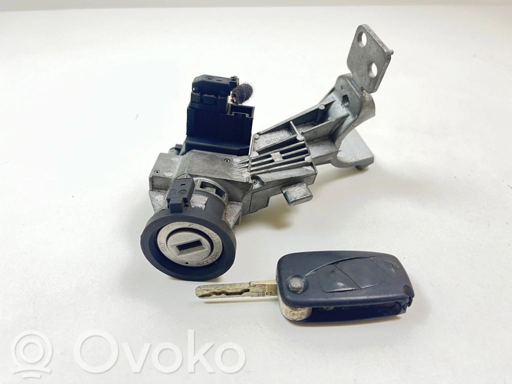 Fiat Punto (188) Aizdedzes atslēga 