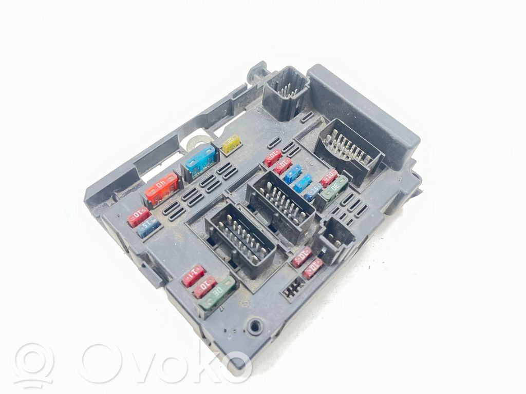 Peugeot 307 Fuse module 