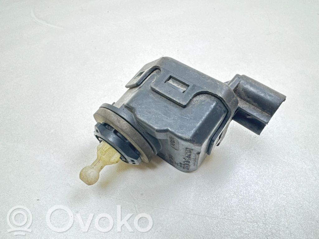 Chrysler PT Cruiser Headlight level adjustment motor 