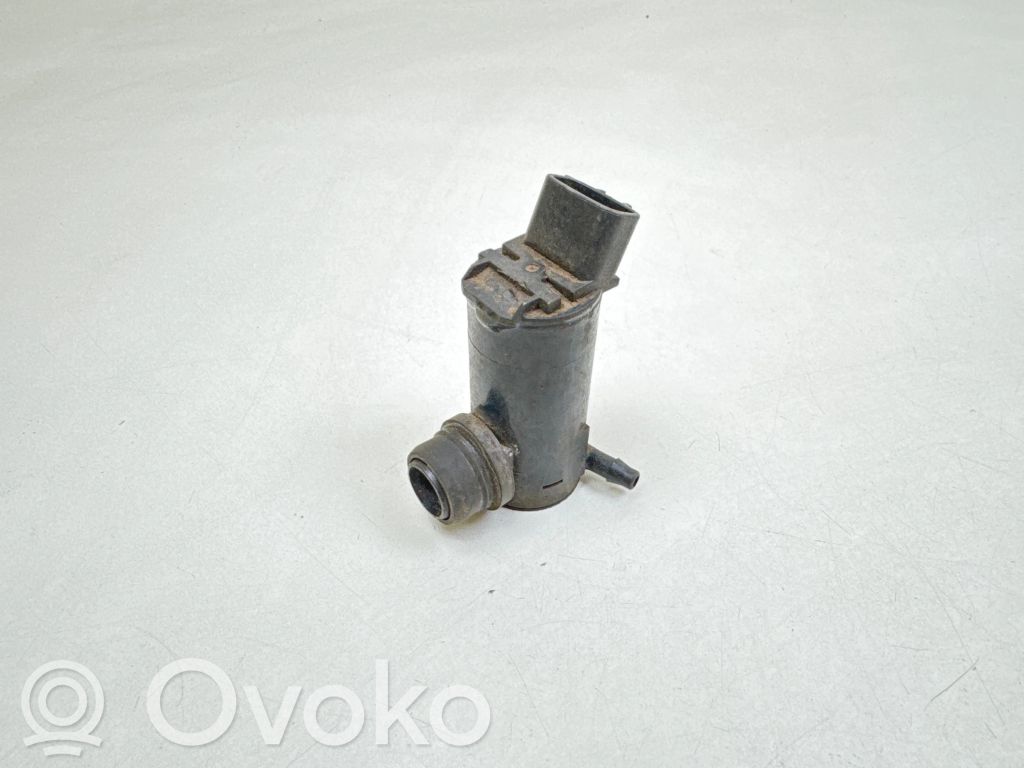Toyota RAV 4 (XA20) Насос оконной жидкости (стекол) 