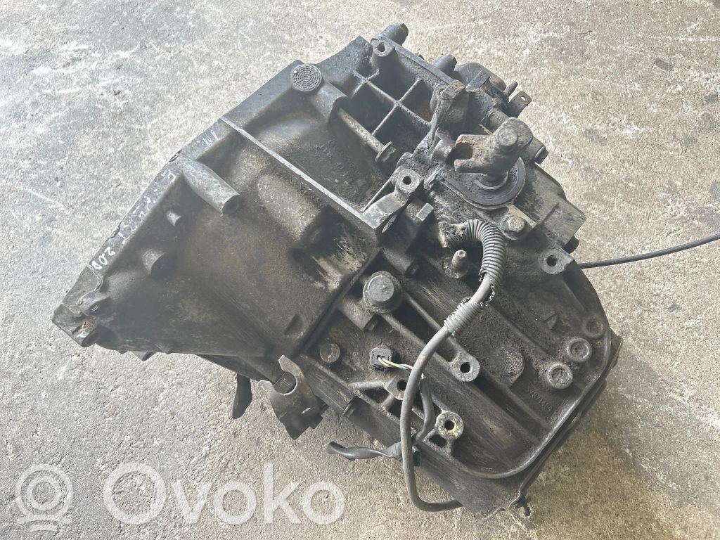 Peugeot Expert Manual 6 speed gearbox 
