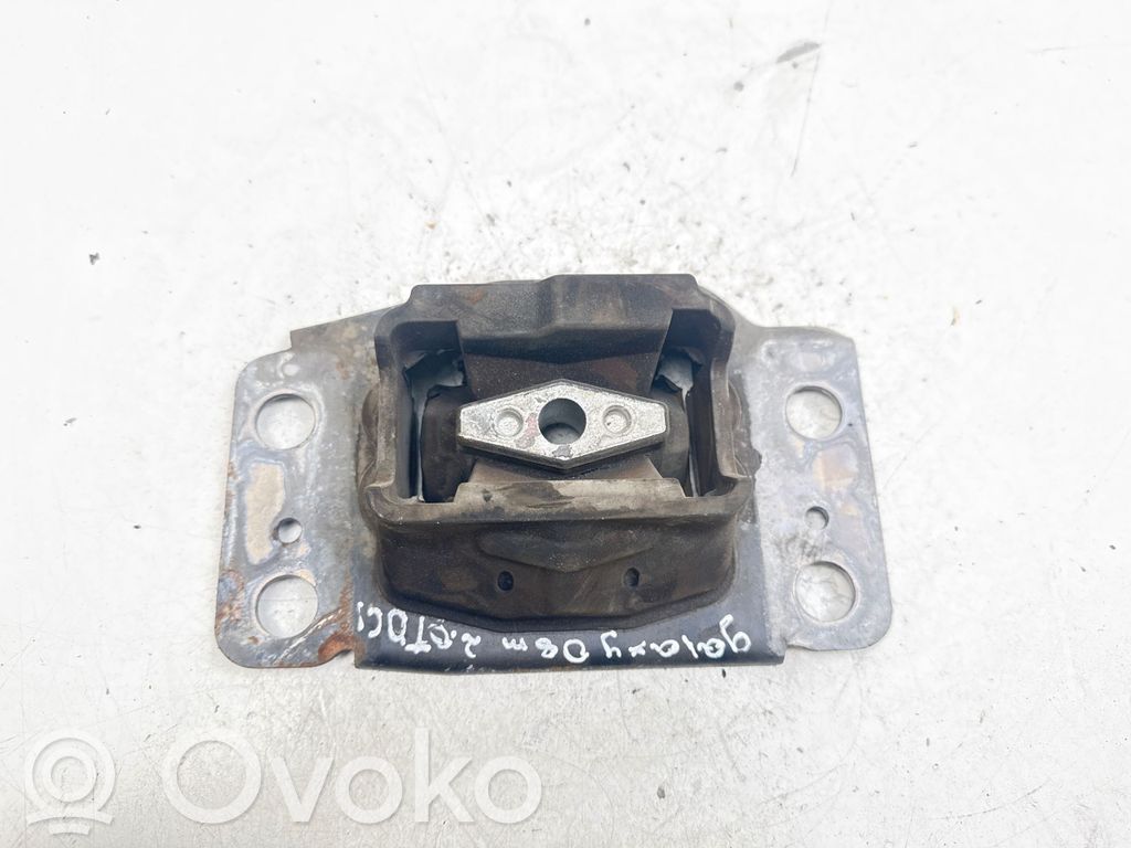 Ford Galaxy Engine mount bracket 