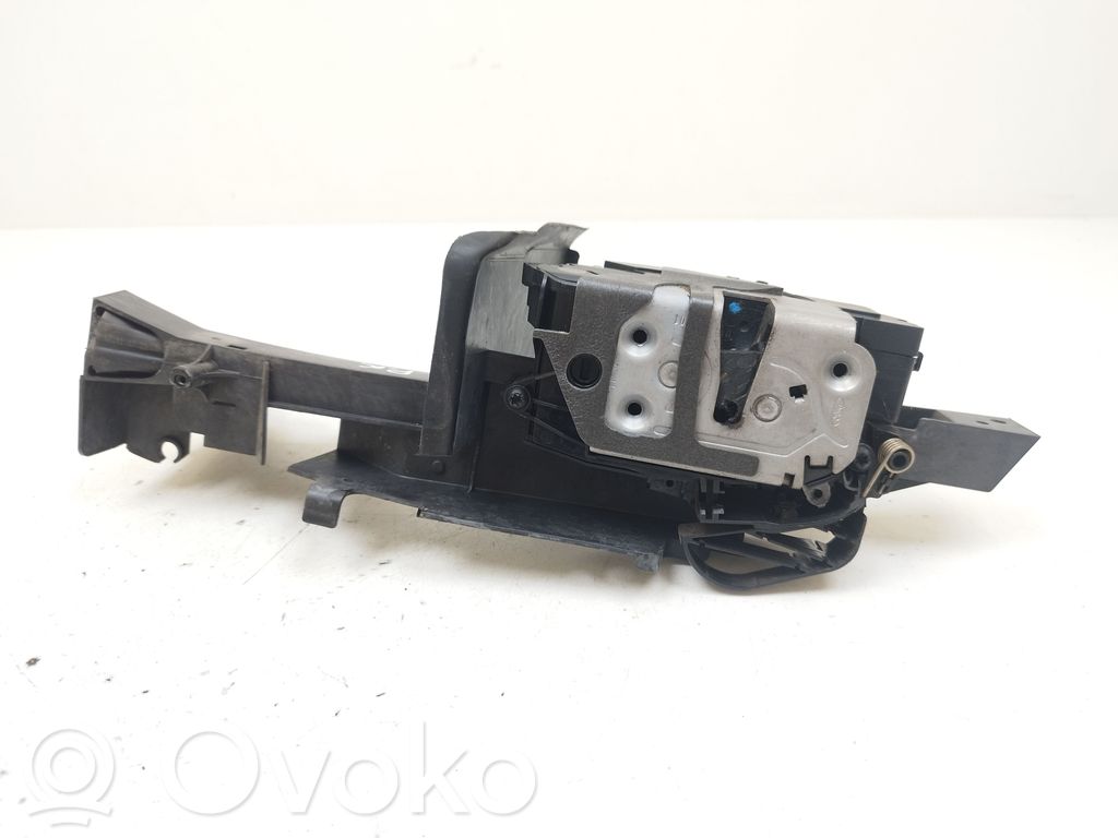 Ford C-MAX II Priekšpusē slēdzene 