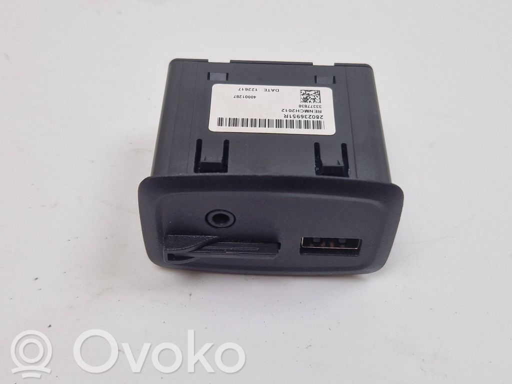 Renault Zoe USB socket connector 