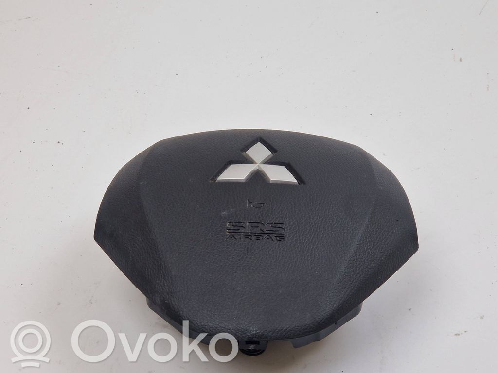 Mitsubishi Outlander Vairo oro pagalvė 