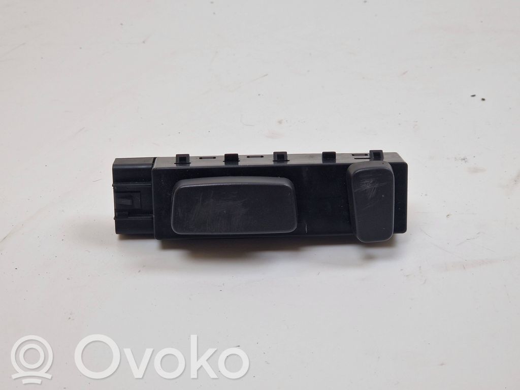 Interruptor de control del asiento   63040014