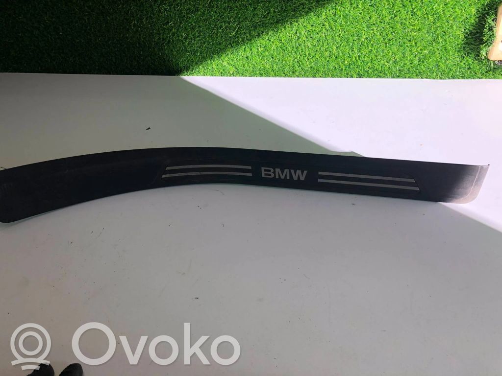 BMW 7 E38 Galinio slenksčio apdaila (vidinė) 