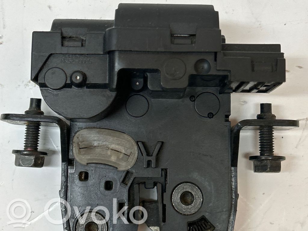 Nissan Qashqai Zamek klapy tylnej / bagażnika 