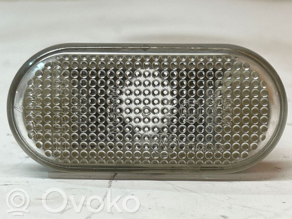 Nissan Qashqai Front fender indicator light 