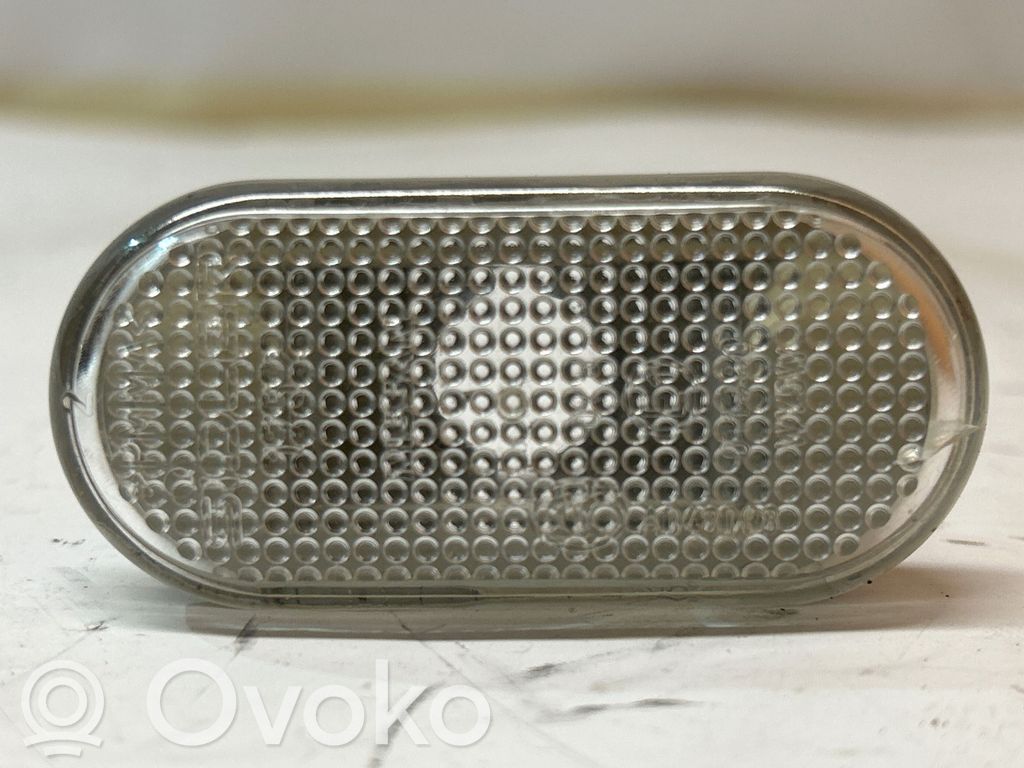 Nissan Qashqai Front fender indicator light 
