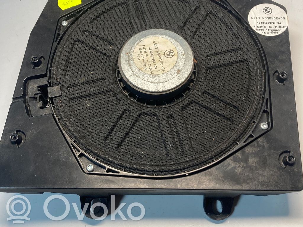 BMW X3 E83 Subwoofer 