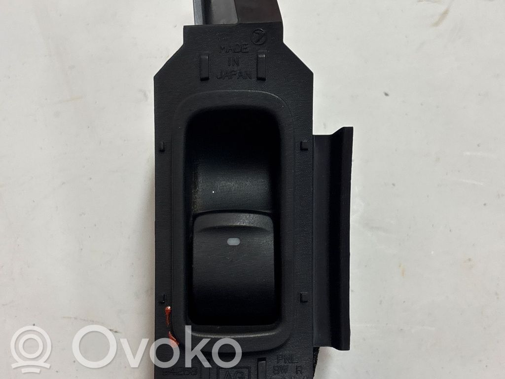 Subaru Legacy Electric window control switch 