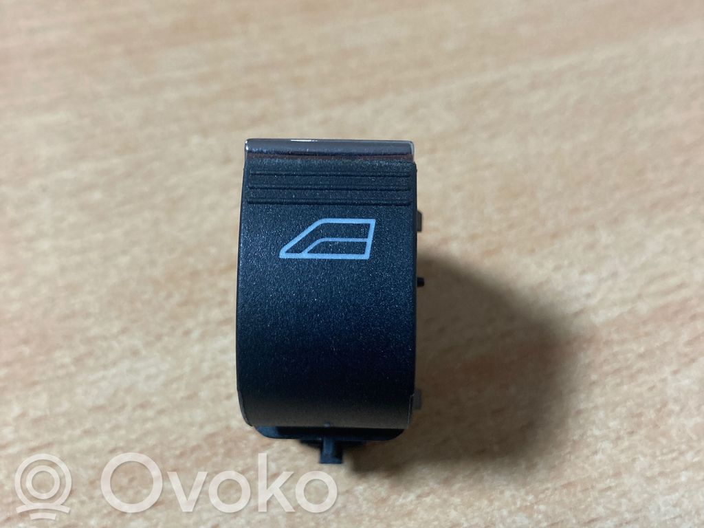 Ford Focus Electric window control switch 