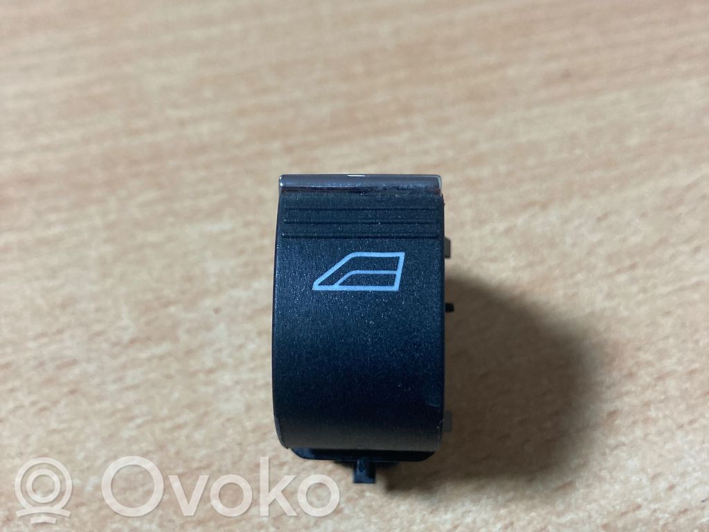 Ford Focus Electric window control switch 