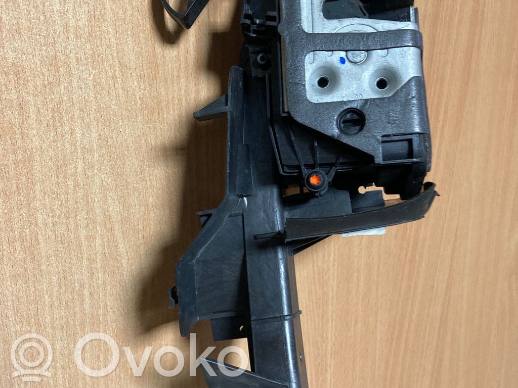 Ford Focus Front door lock 