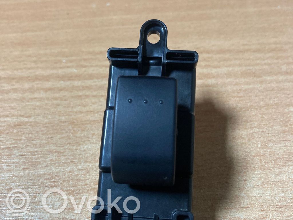 Mazda RX8 Electric window control switch 