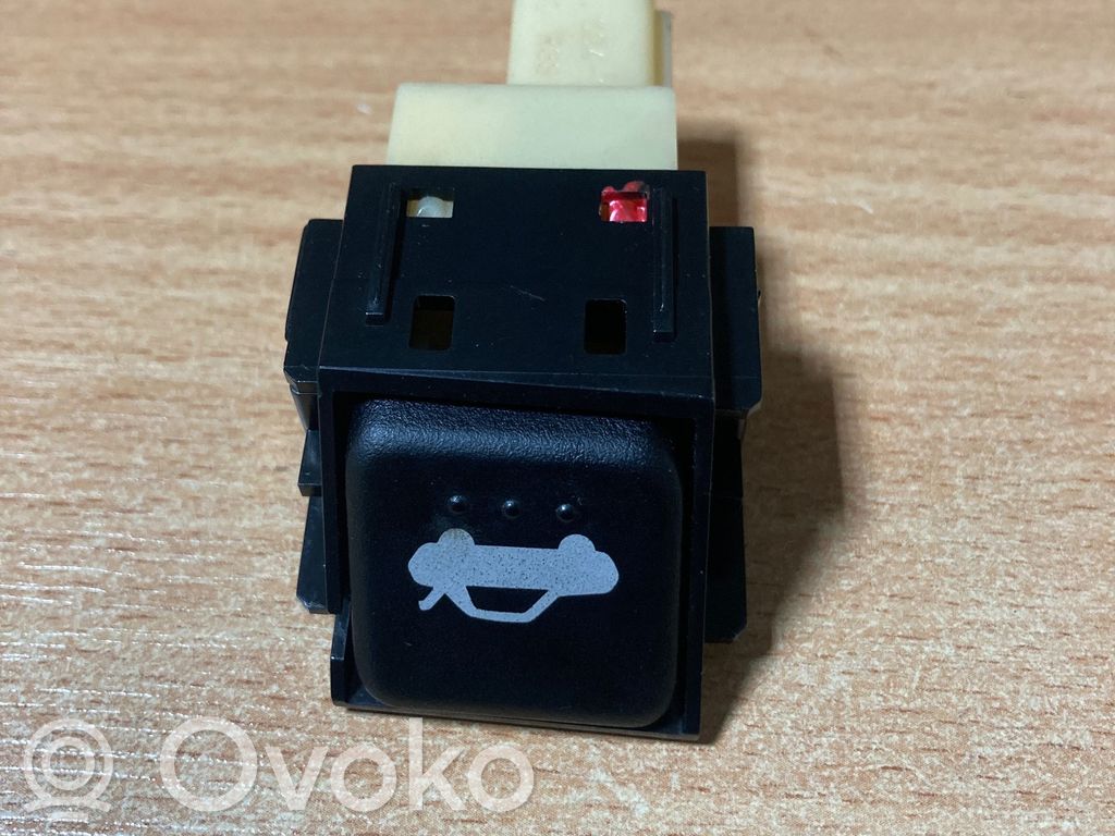 Mazda RX8 Tailgate opening switch 