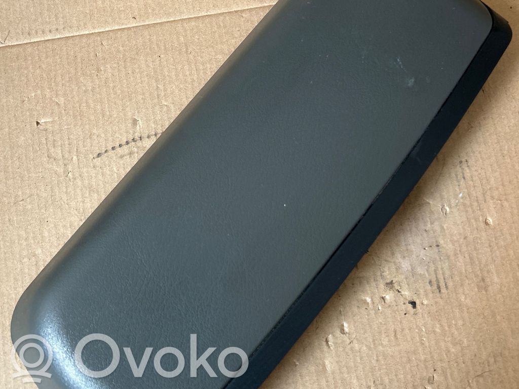 Volvo S40, V40 Third/center stoplight 