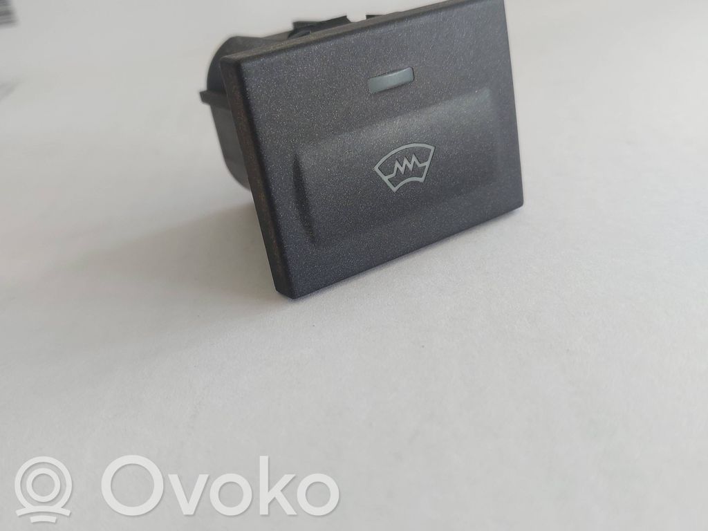 Ford Focus C-MAX Windscreen/window heater switch 